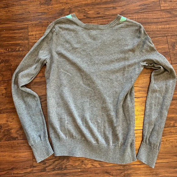 Vintage 2000s Izod Argyle V-Neck Knit Sweater | Small - Picture 2 of 4